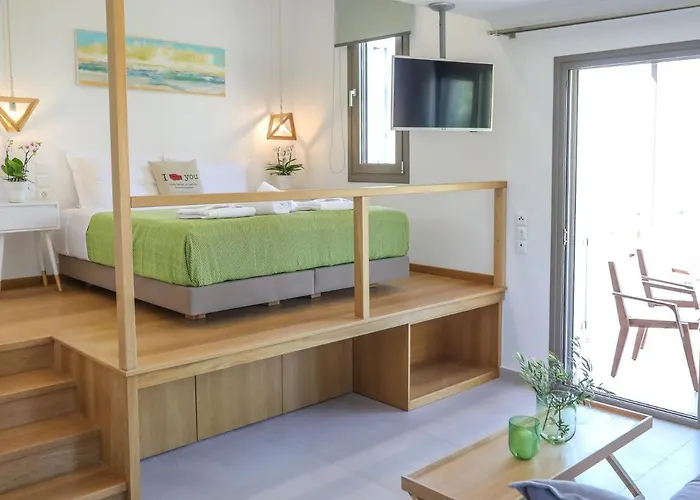 Georgia Willa Skiatos