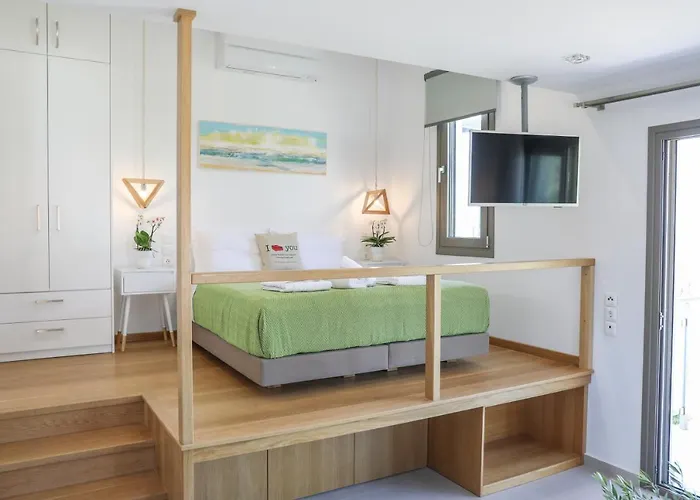 Georgia Willa Skiatos