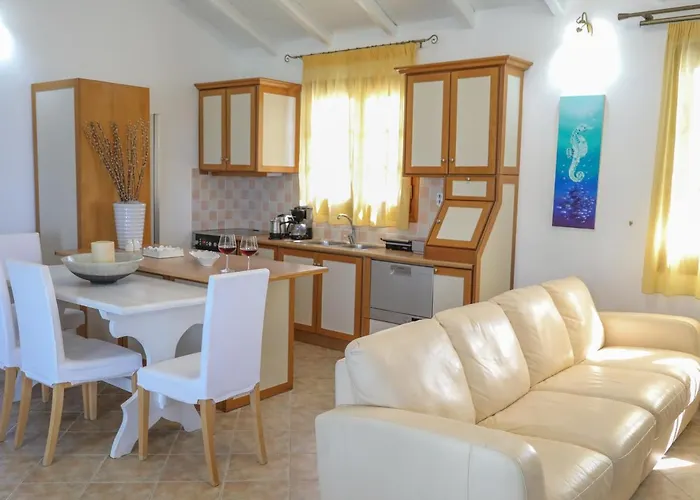 Georgia Willa Skiatos