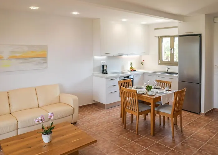 Georgia * 스키아토스 타운