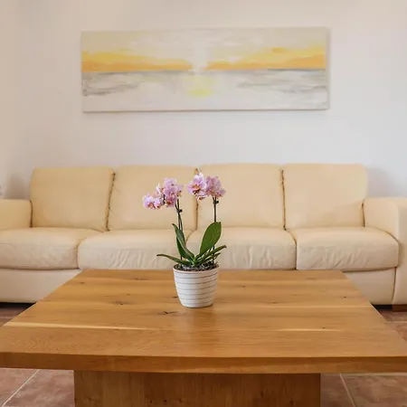 Georgia Villa Skiathos Town