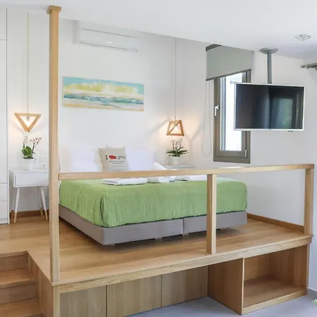 Georgia Villa Skiathos Town