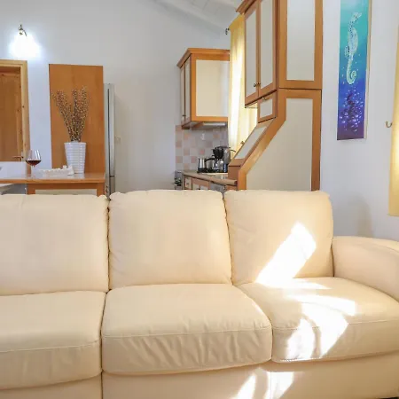 Georgia Villa Skiathos Town