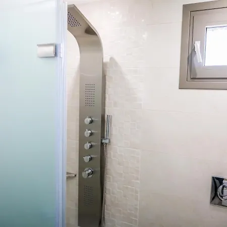 Georgia * Skiathos Town