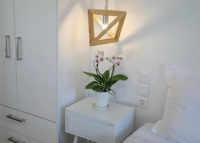 Georgia Villa İskados